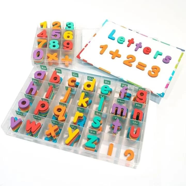 Set Magnetic Educativ Complet: Litere, Numere & Simboluri cu Tabla - Invatare Interactiva, 234 piese