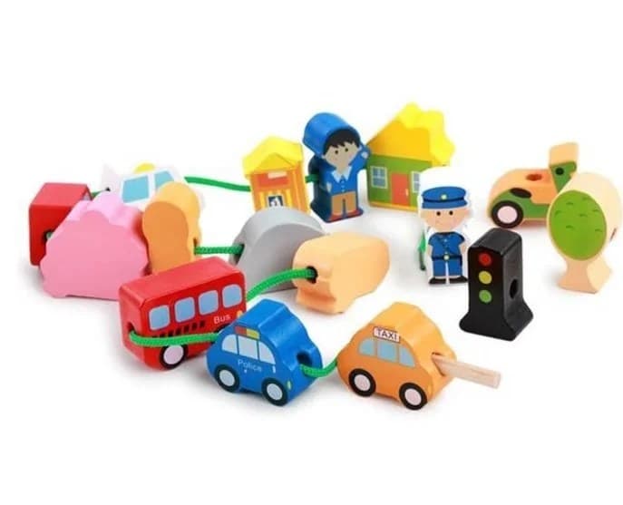 Set educativ de snuruit orasul meu cu figurine din lemn pentru dezvoltarea motricitatii