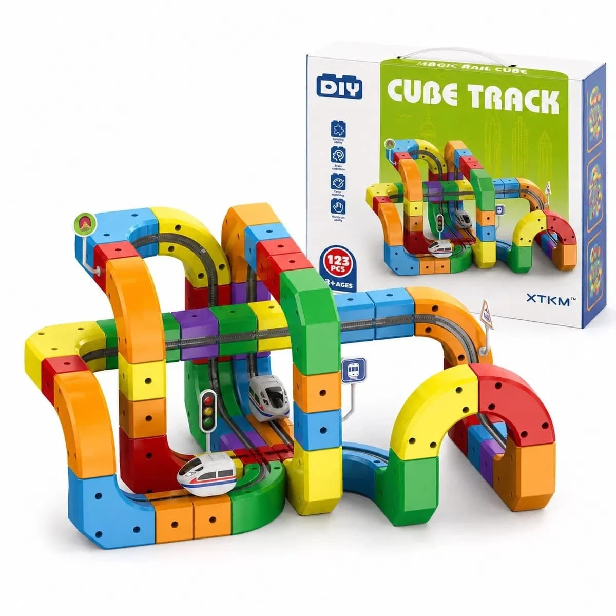 Set educativ XTKM cube track cu trenulete electrice si 123 piese pentru constructie