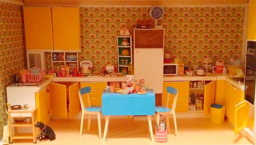 Set mobilier pentru casa de păpuși, 41 piese