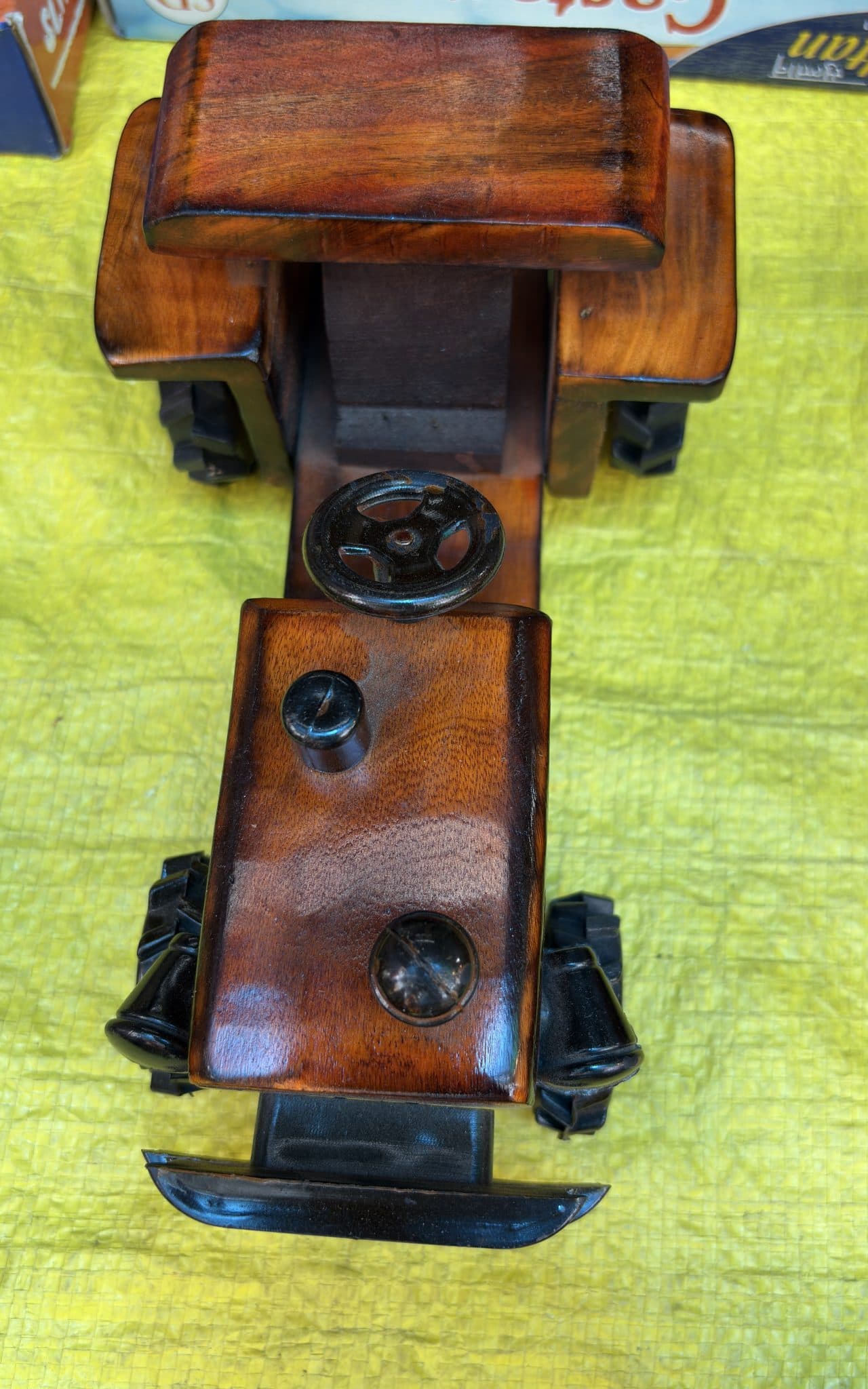 Jucărie educativă din lemn în stil Montessori