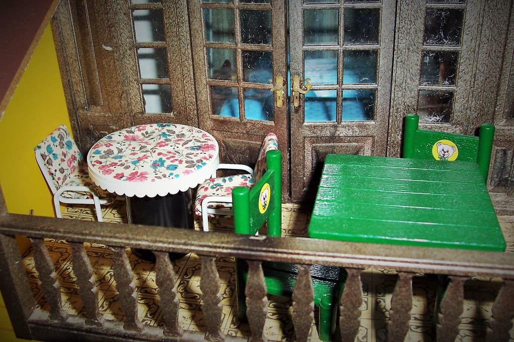Set mobilier pentru casa de păpuși, 29 piese